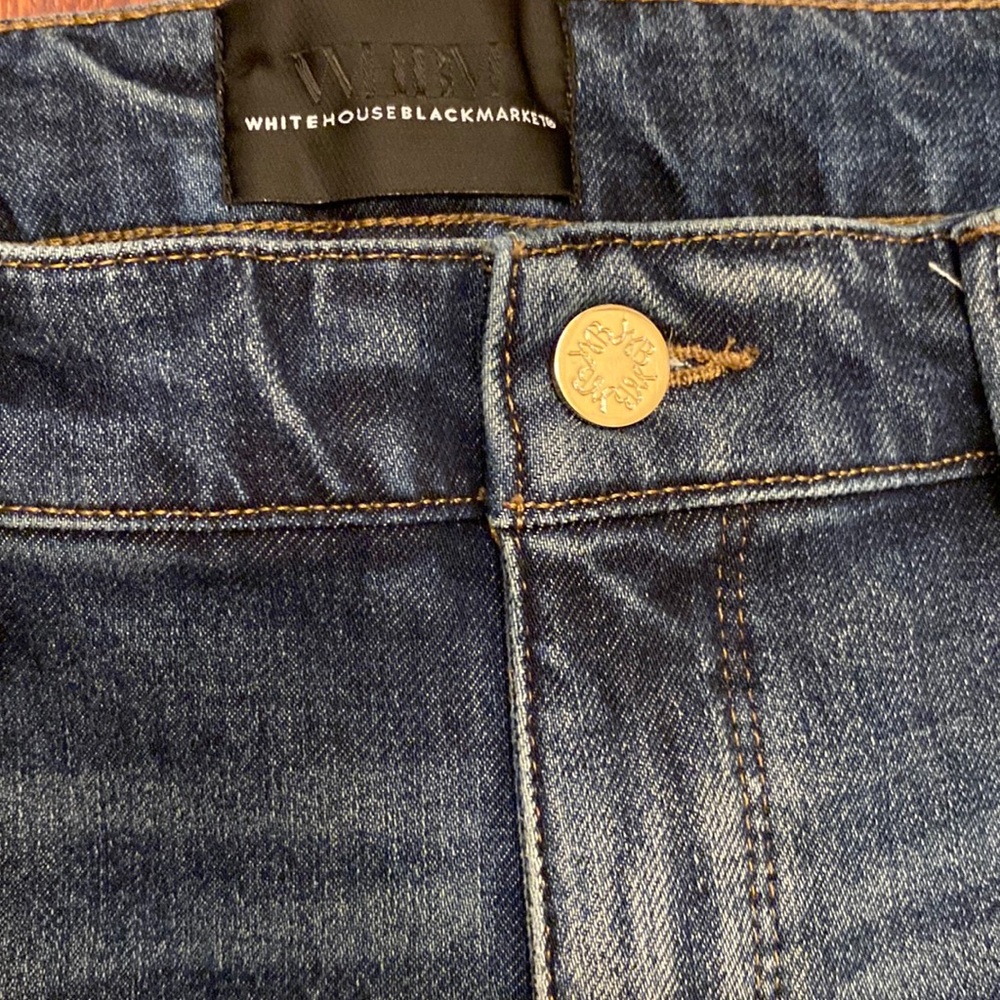 WHBM High Rise Crop - Picture 8 of 13